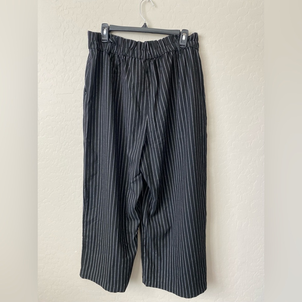 Hollister Ultra High-Rise Black and White Stripes Flowing Wide Leg Pants Size XL - Picture 2 of 5
